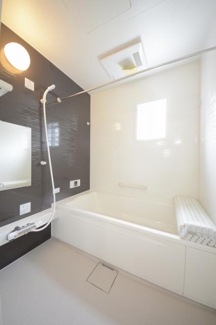 Bathroom. 1 Building bathroom