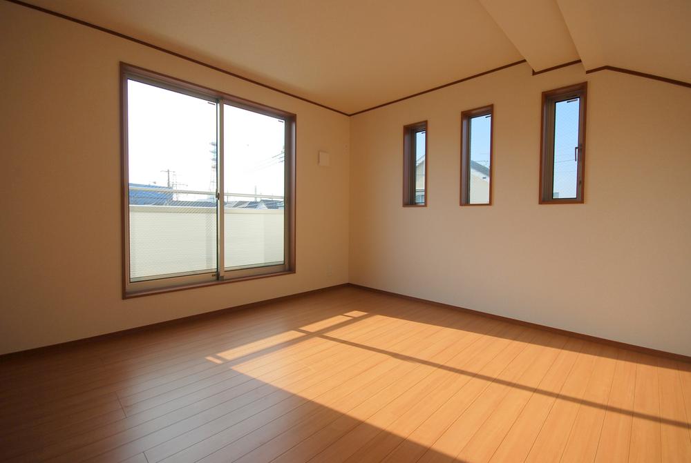 Non-living room. Indoor (11 May 2013) Shooting