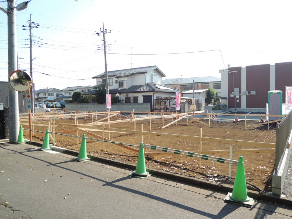 Local appearance photo. Local (12 May 2013) Shooting