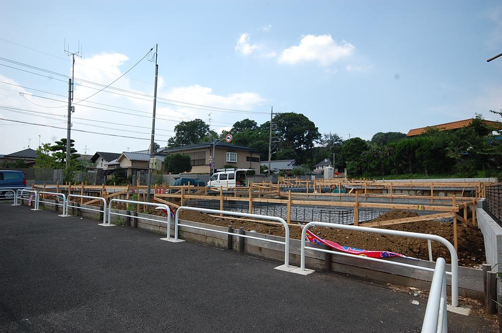 Local photos, including front road. Local (2013) Shooting