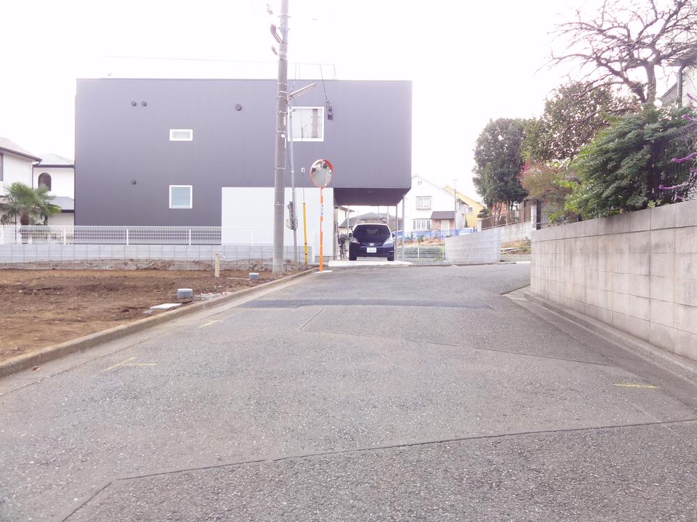 Local photos, including front road. Front road 5M (city road) ■ ◇ Corporation housing market ◇ ■