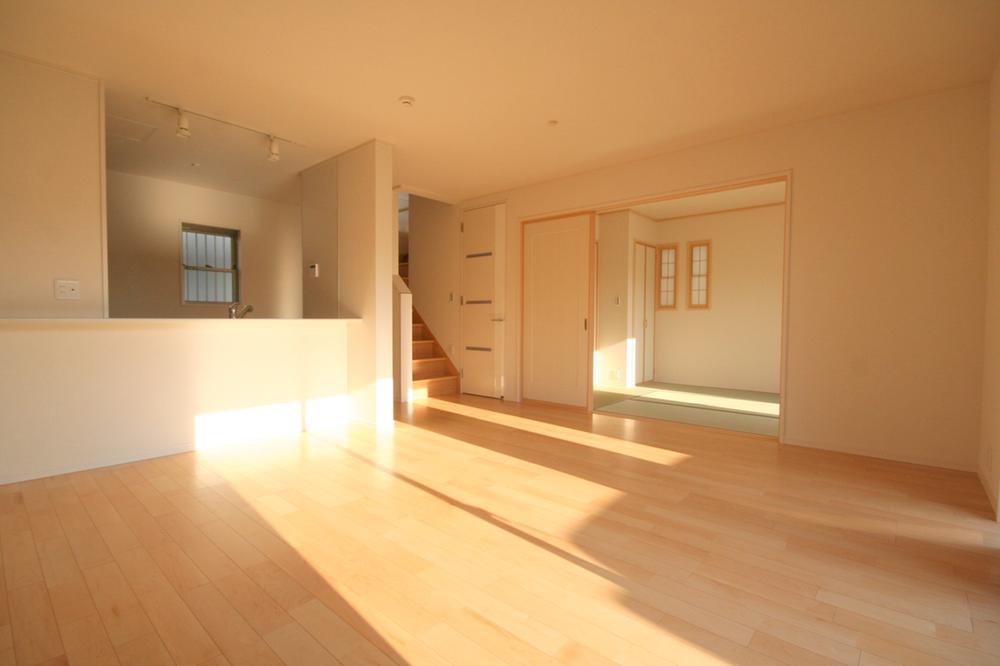 Same specifications photos (living). Example of construction