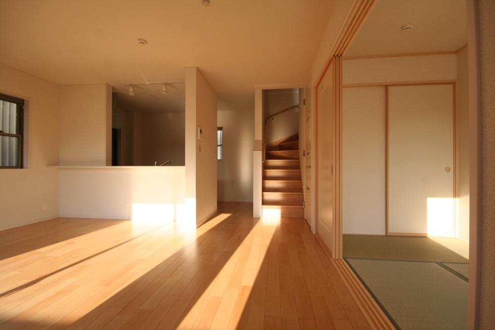 Same specifications photos (living). Example of construction