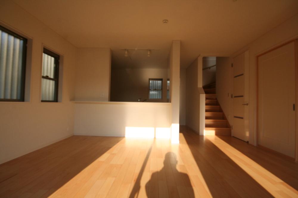 Same specifications photos (living). Example of construction