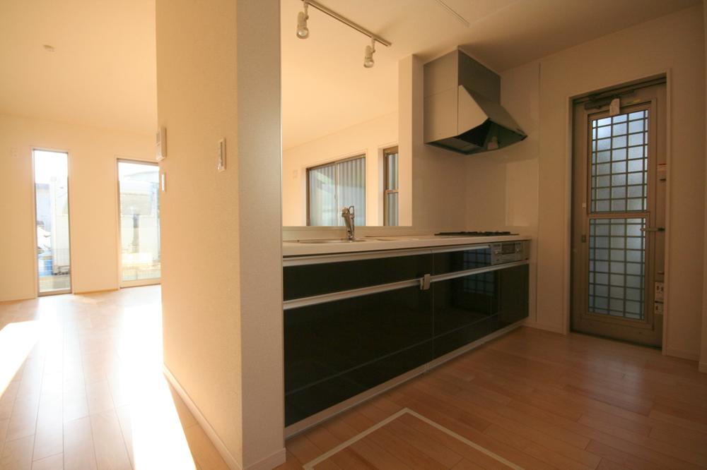 Same specifications photo (kitchen). Example of construction