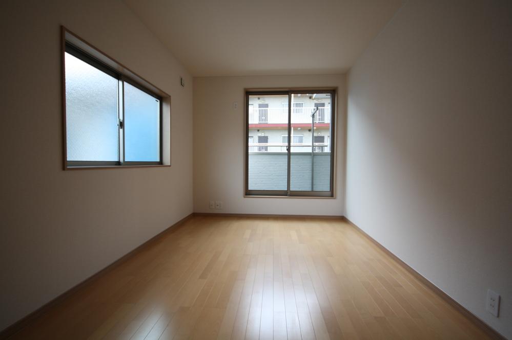 Same specifications photos (Other introspection). Seller construction cases