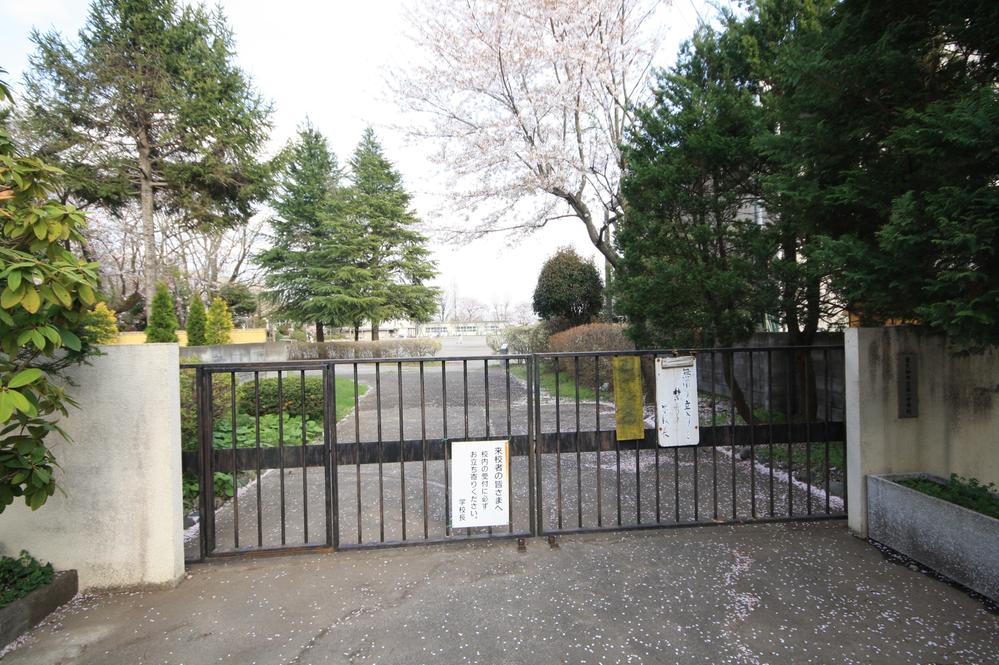 Junior high school. Higashiyamato 356m to stand first junior high school