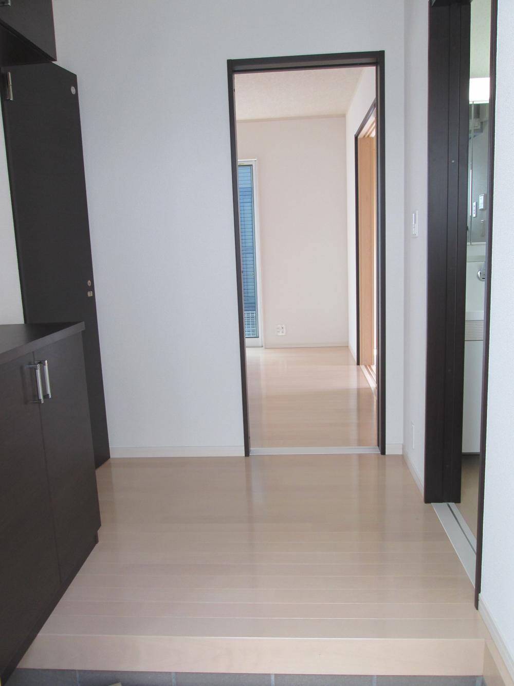 Entrance. Seller construction cases