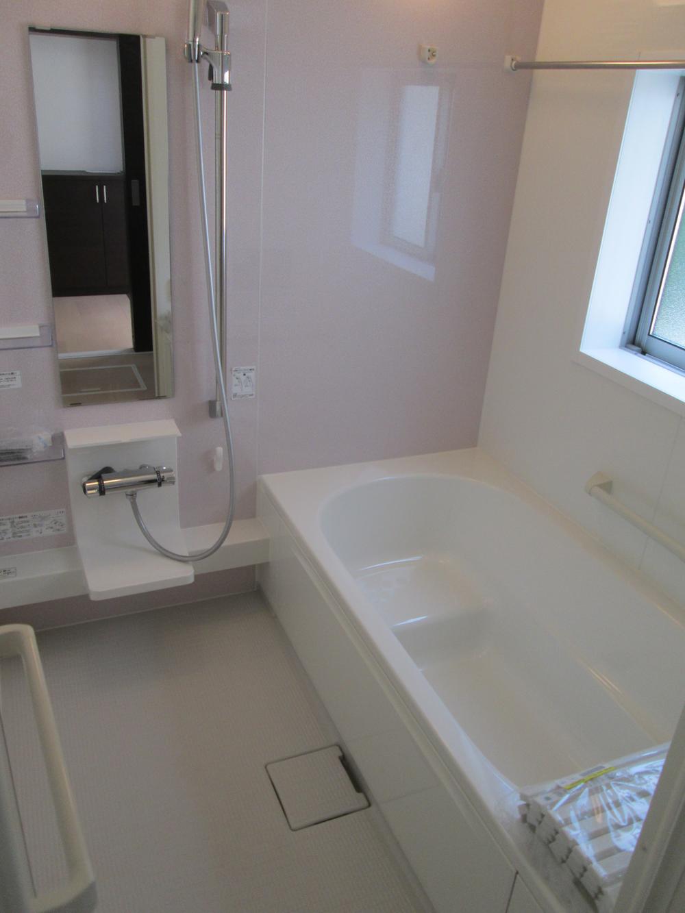 Same specifications photo (bathroom)