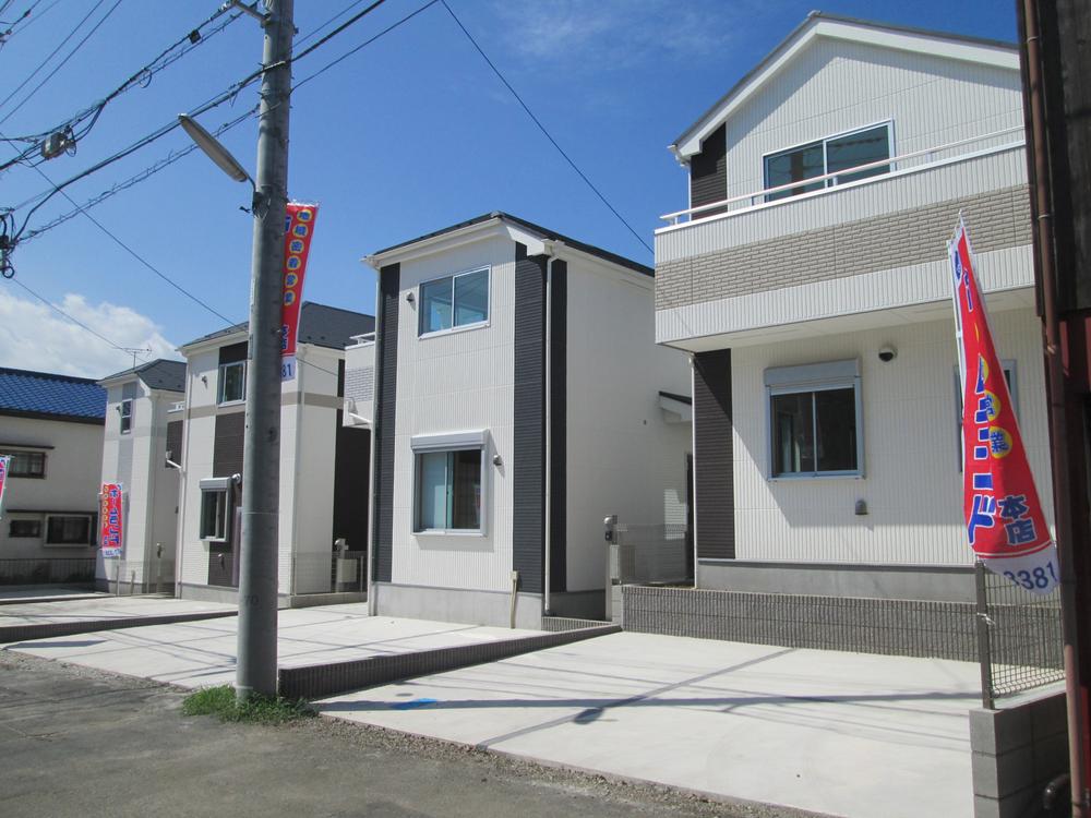 Same specifications photos (appearance). Seller construction cases