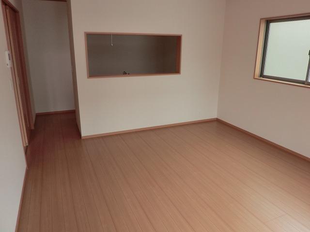 Same specifications photos (living). Same specifications living