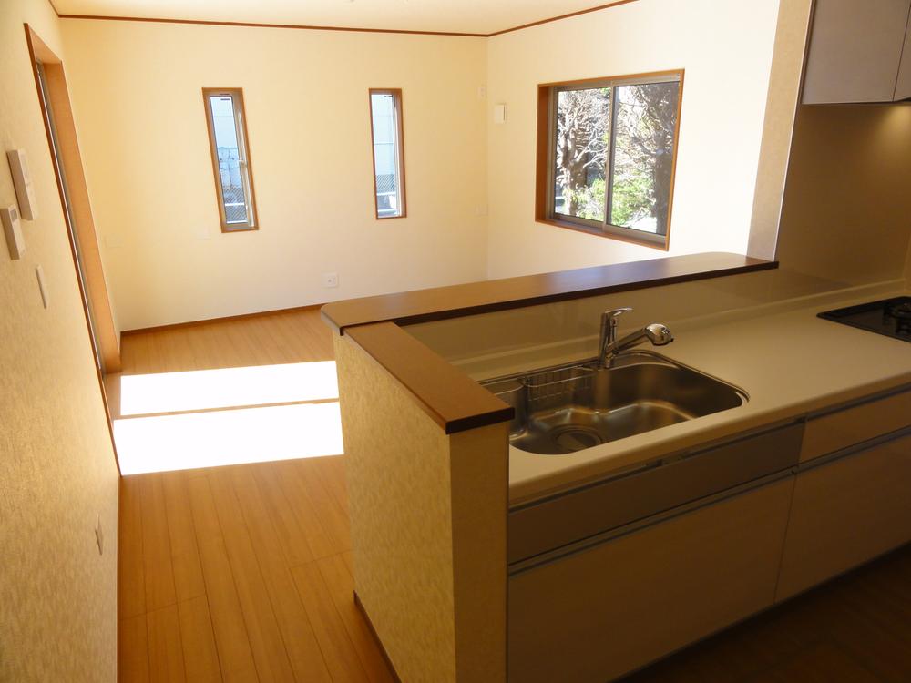 Living. 3 face lighting of sun per good living! 