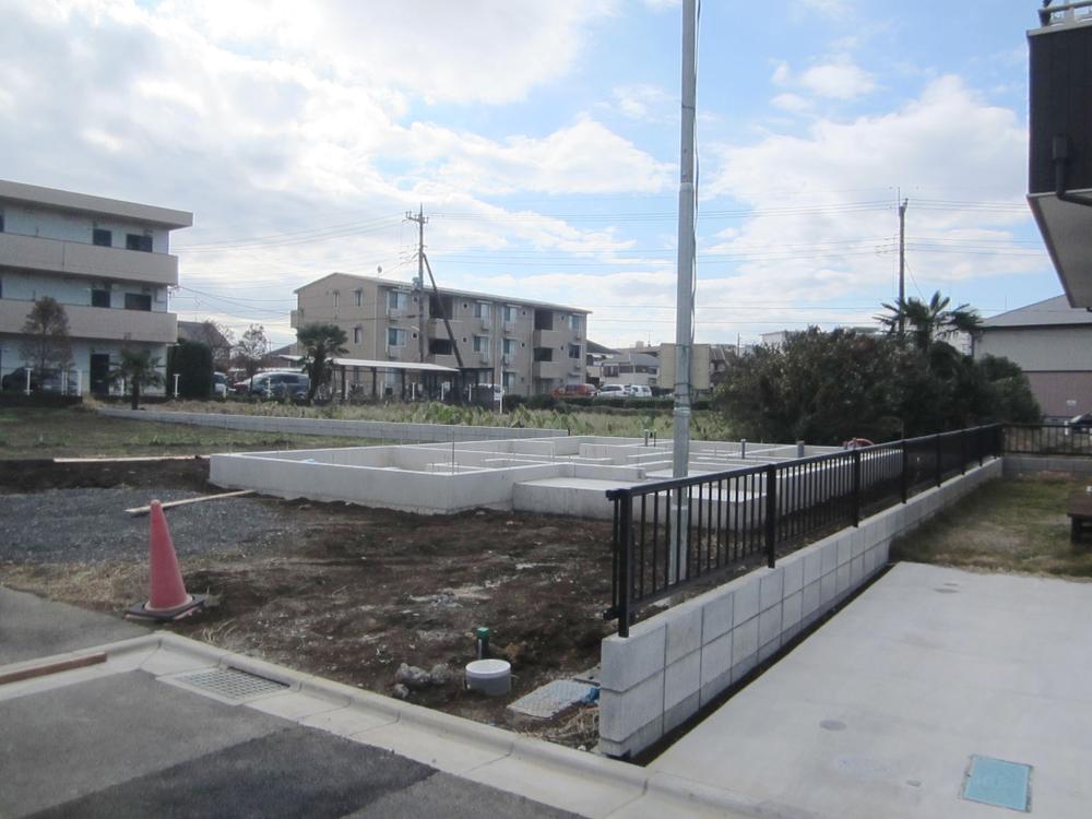 Local appearance photo. Local (11 May 2013) Shooting