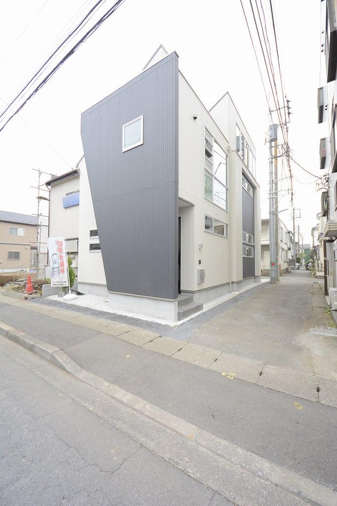 Local appearance photo. Kitakodo × is a three-way corner lot of the west passage × south road Local (November 25, 2013) Shooting