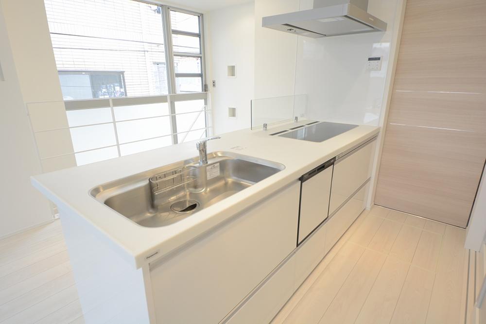 Kitchen. Face-to-face kitchen