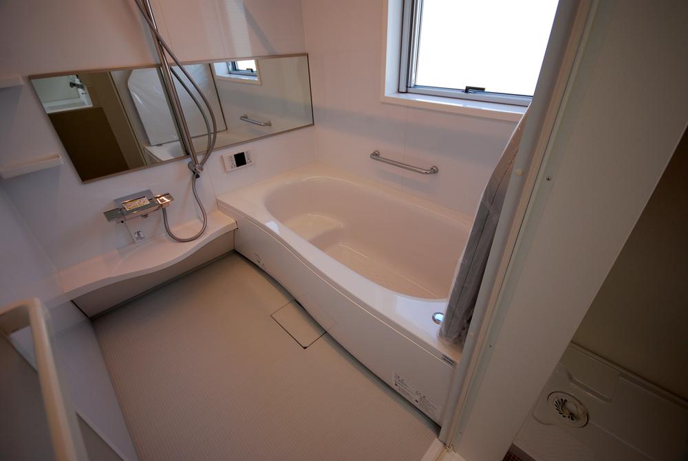 Bathroom. Indoor (11 May 2013) Shooting