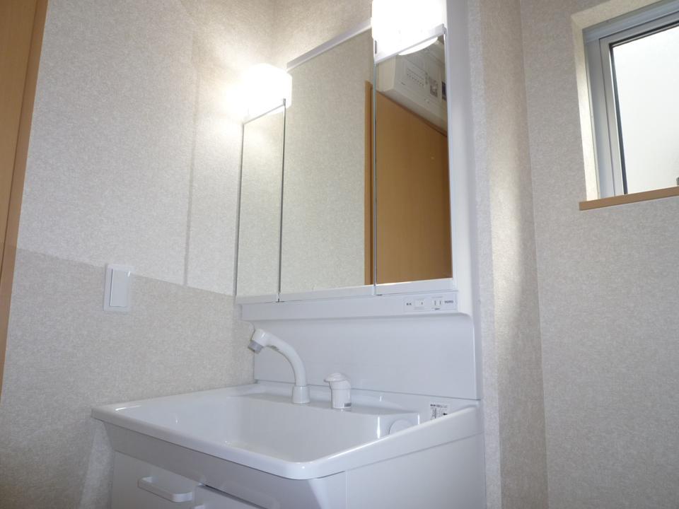 Same specifications photos (Other introspection). Washroom Same specifications