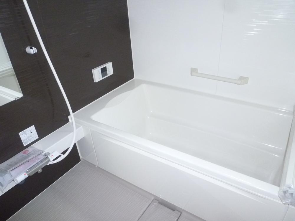 Bathroom. Sales Local: bathroom