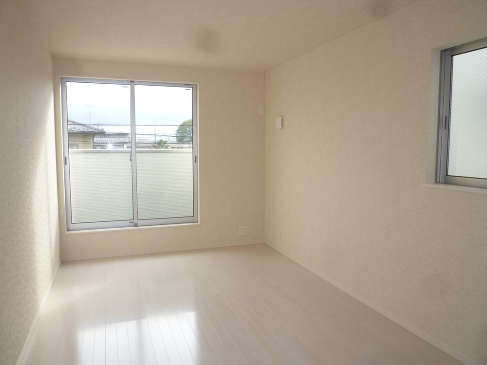 Non-living room. Sales Local: Western-style