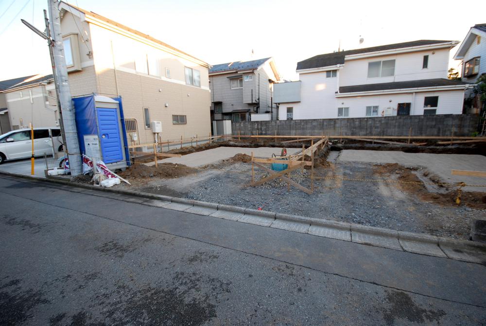 Local appearance photo. Local (11 May 2013) Shooting