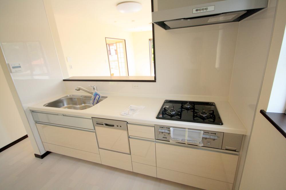 Same specifications photo (kitchen)