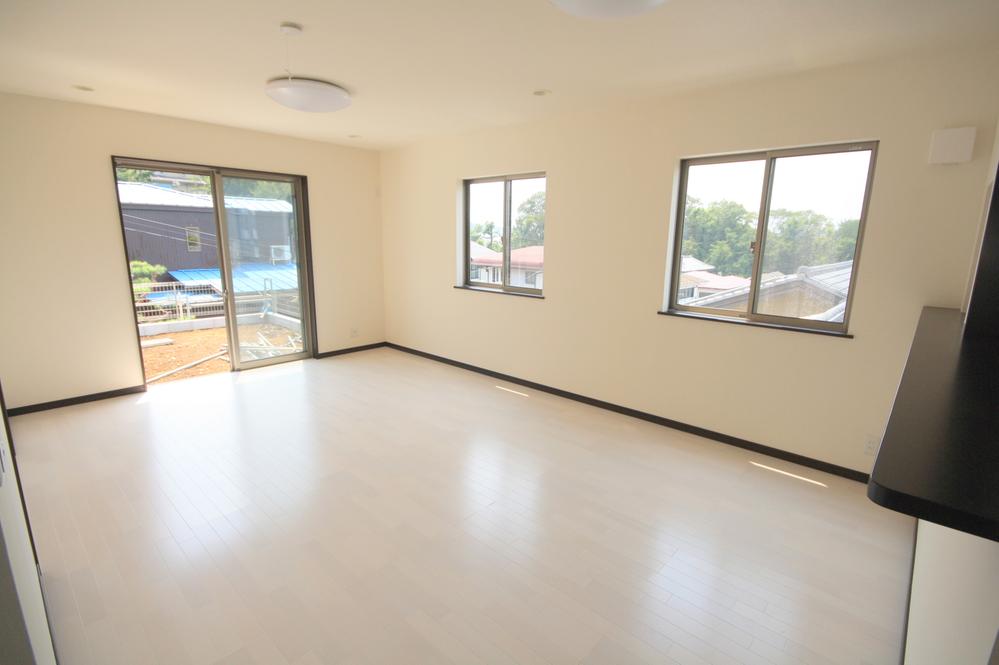 Same specifications photos (Other introspection)