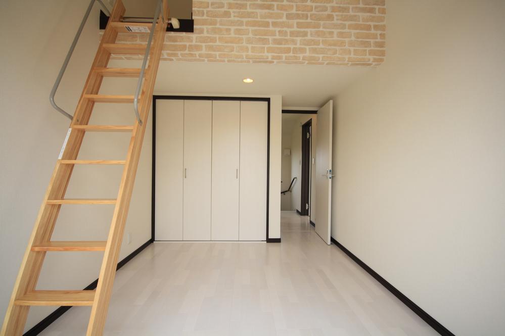 Same specifications photos (Other introspection)