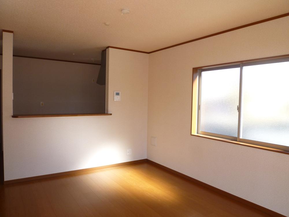 Same specifications photos (living). Same specifications