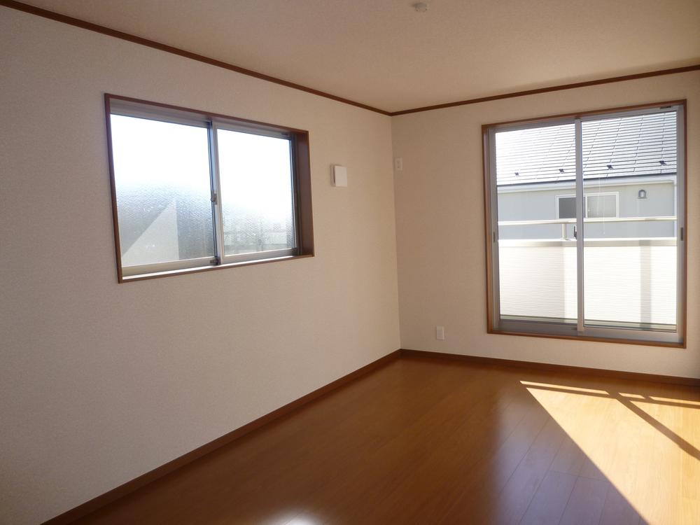 Same specifications photos (Other introspection). Same specifications