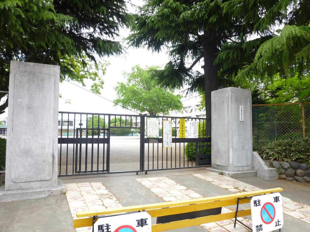 Primary school. Higashiyamato stand up to the first elementary school 719m