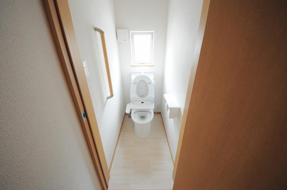 Toilet. Indoor (September 2013) Shooting