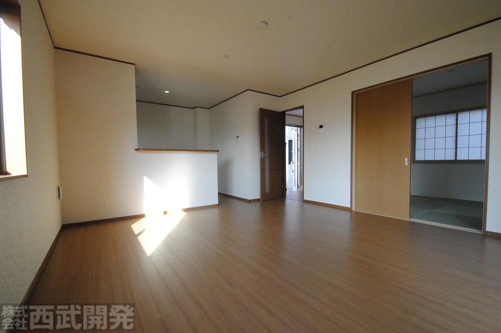 Living. 1 Building LDK15.5 Pledge Counter Kitchen