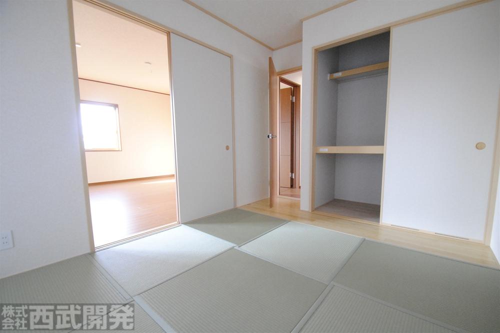 Non-living room. 1 Building Japanese-style room 5.5 quires With closet