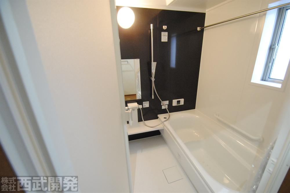 Other Equipment. 1 Building Hitotsubo ・ Window barrier-free type ventilation drying with machine bathroom