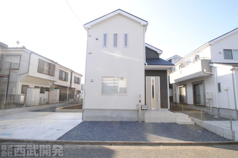 Local appearance photo. Local (12 May 2013) Shooting Building 3