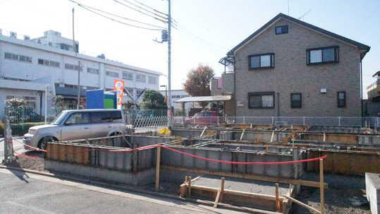 Local photos, including front road. Local Photos