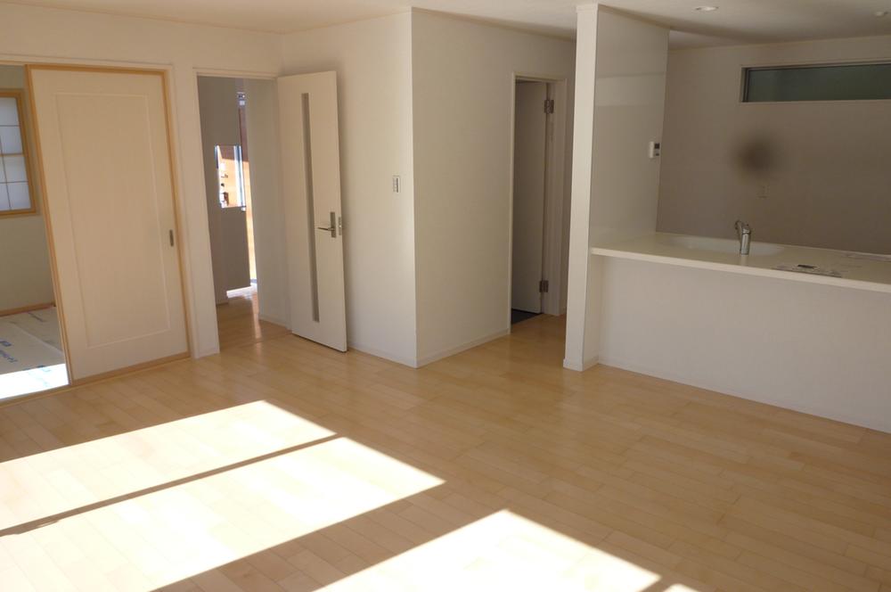 Same specifications photos (living). Same specifications