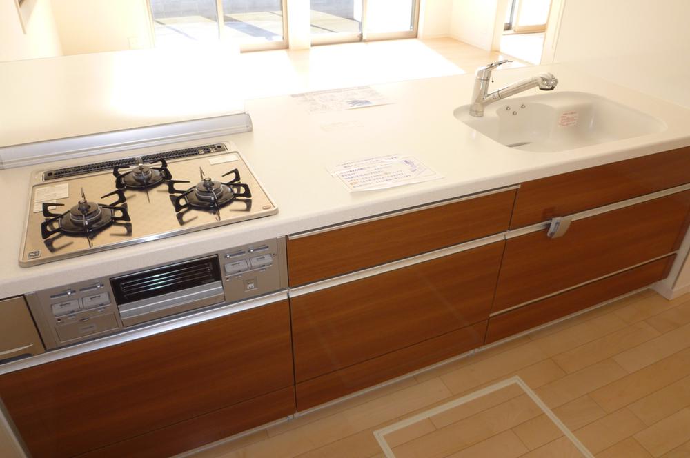 Same specifications photo (kitchen). Same specifications