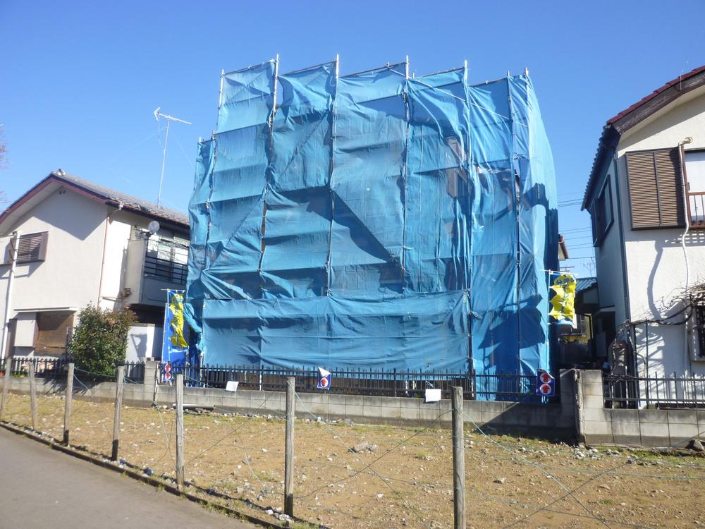 Local appearance photo. Local (12 May 2013) Shooting