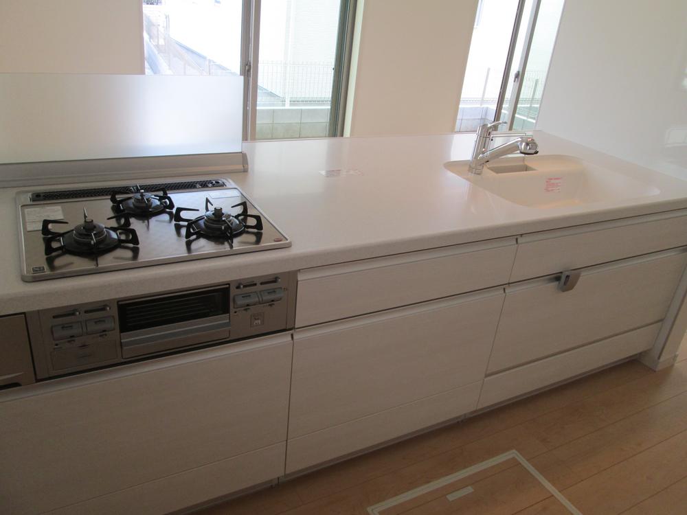 Same specifications photo (kitchen). Seller construction cases