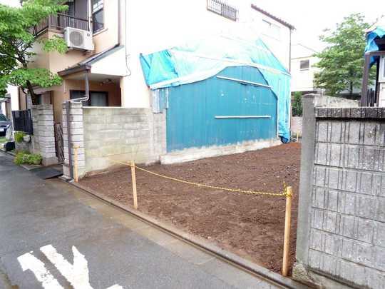 Local photos, including front road. Local Photos