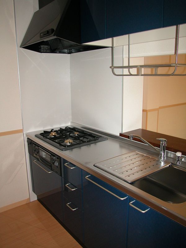 Kitchen. 3-neck with grill system Kitchen