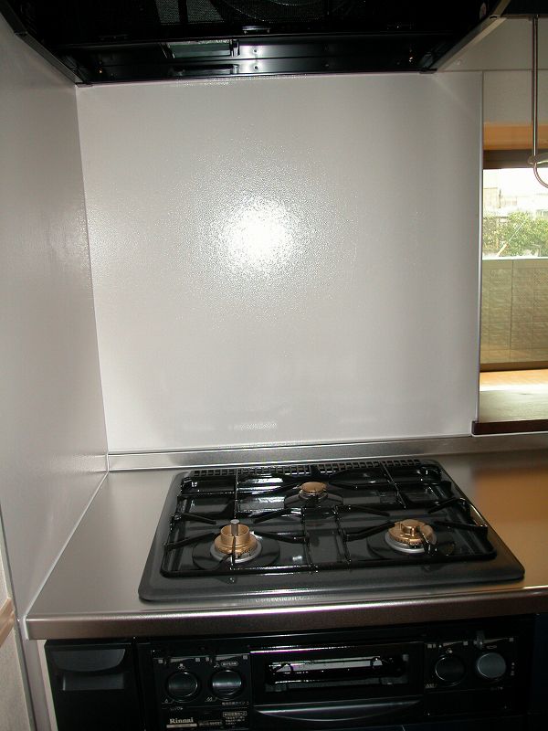 Kitchen. 3-neck with grill system Kitchen