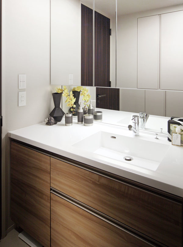 Bathing-wash room. bathroom