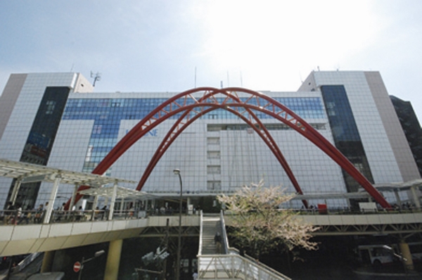  [To Tachikawa 2 station 7 minutes] "Isetan" (Tachikawa Station) and "Takashimaya" (about 250m from the station), Of the station directly to the popular shopping spots such as "Gran Dio" are aligned "Tachikawa" [2 station 7 minutes] In access