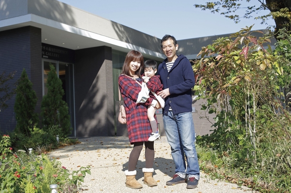 "Currently, Children small, Since working, Daily groceries, but is the center bulk buying of home delivery and the holiday of the co-op, Once you move in here, It might have gone every day to the ion. Anyway, every day of life is, We expect will be very useful "(Mama) ※ Mansion Gallery before