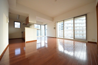 Other room space. ☆ Location of family gatherings ☆