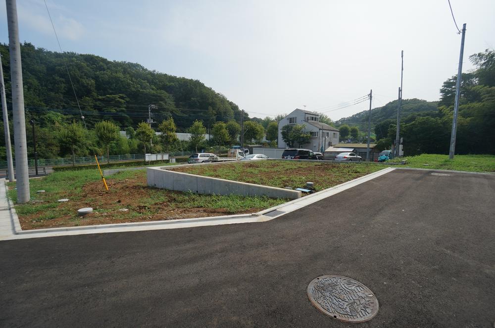 Local photos, including front road. Local Photos