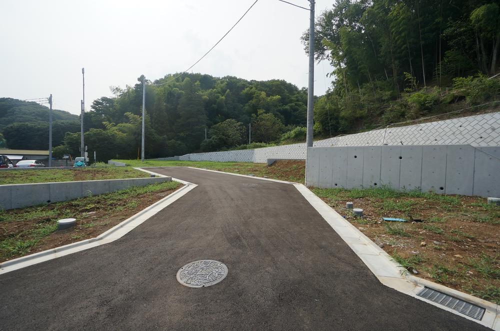 Local photos, including front road. Local Photos