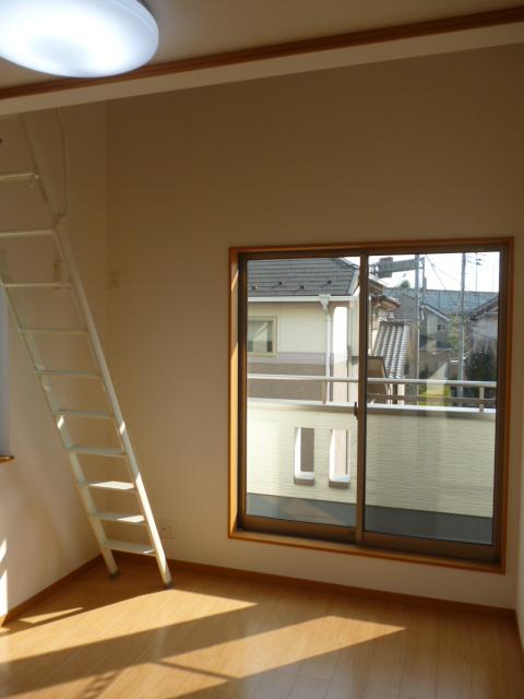 Non-living room. F Building